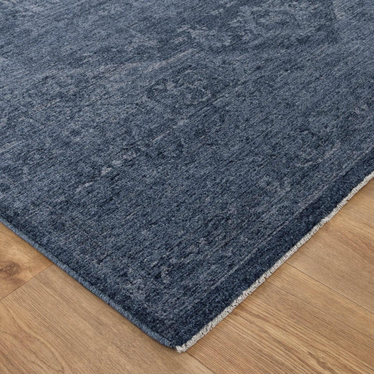 Tarra Distressed Medallion Blue Rug
