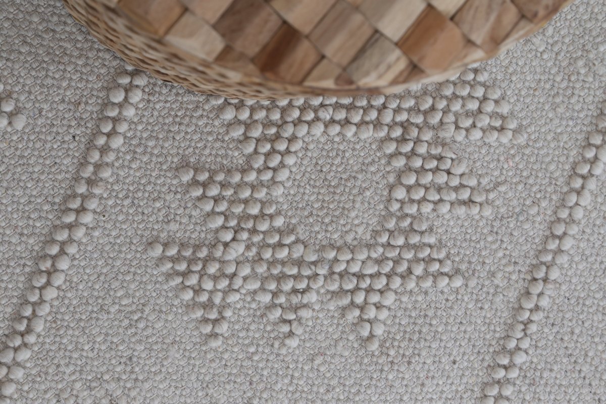 Treasure Geometric Beige Wool Rug Area Rug | Ruggy