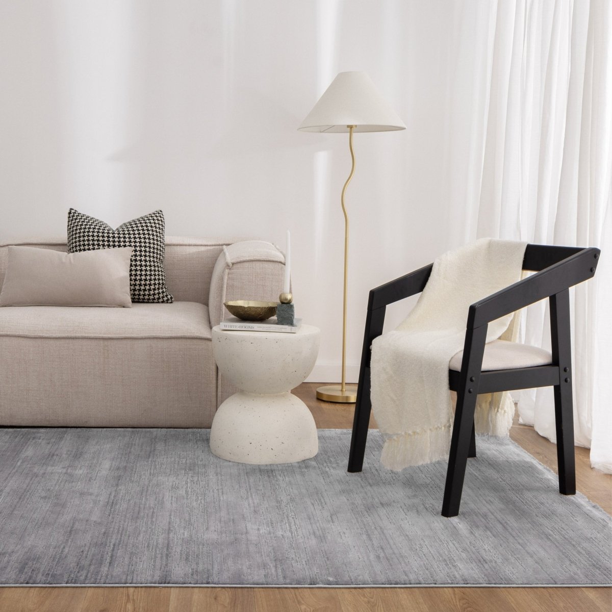 Walwa Distressed Grey Modern Rug