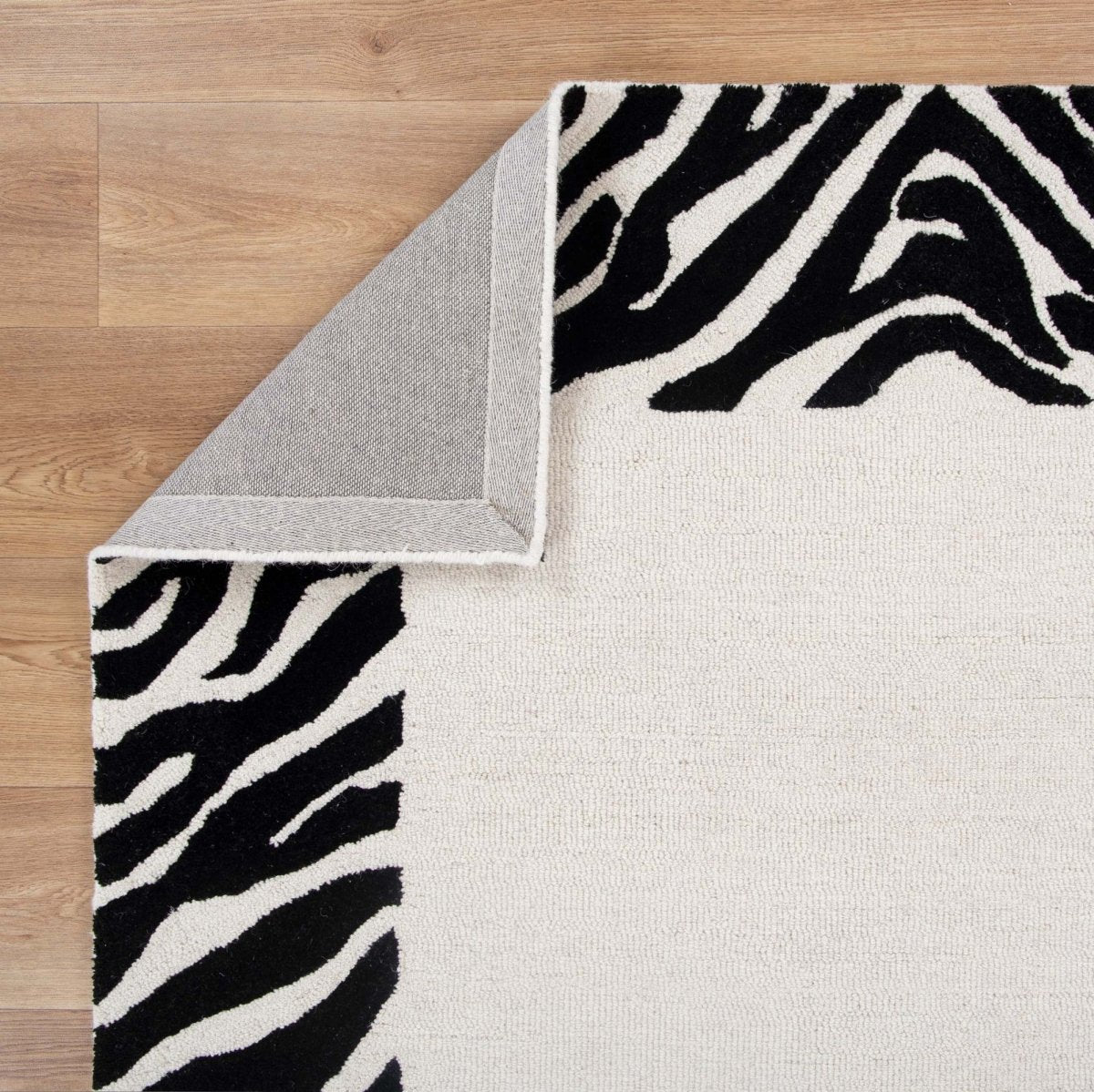 Nirvana Frame WHITE/BLACK Wool Rug - Ruggy