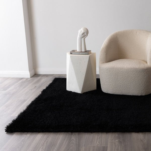 How a Black Shaggy Rug Can Change the Feel of a Room