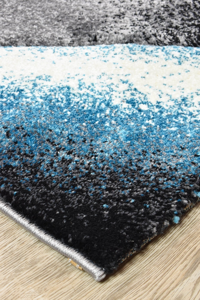 Sol Grey Turquoise Trigonal Rug