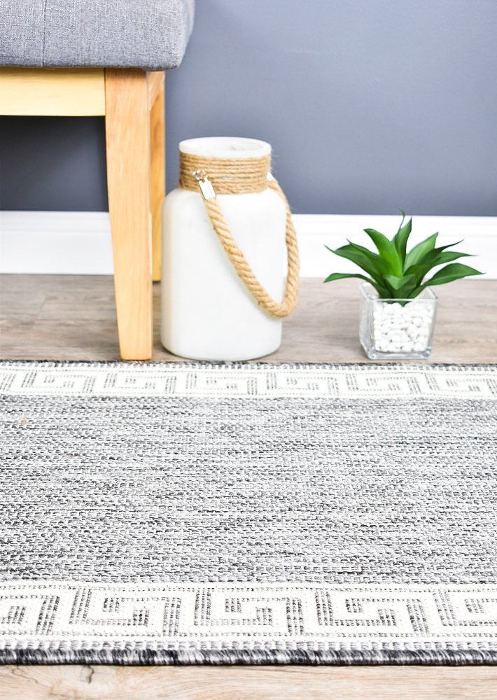 Amara Border Grey Outdoor Rug