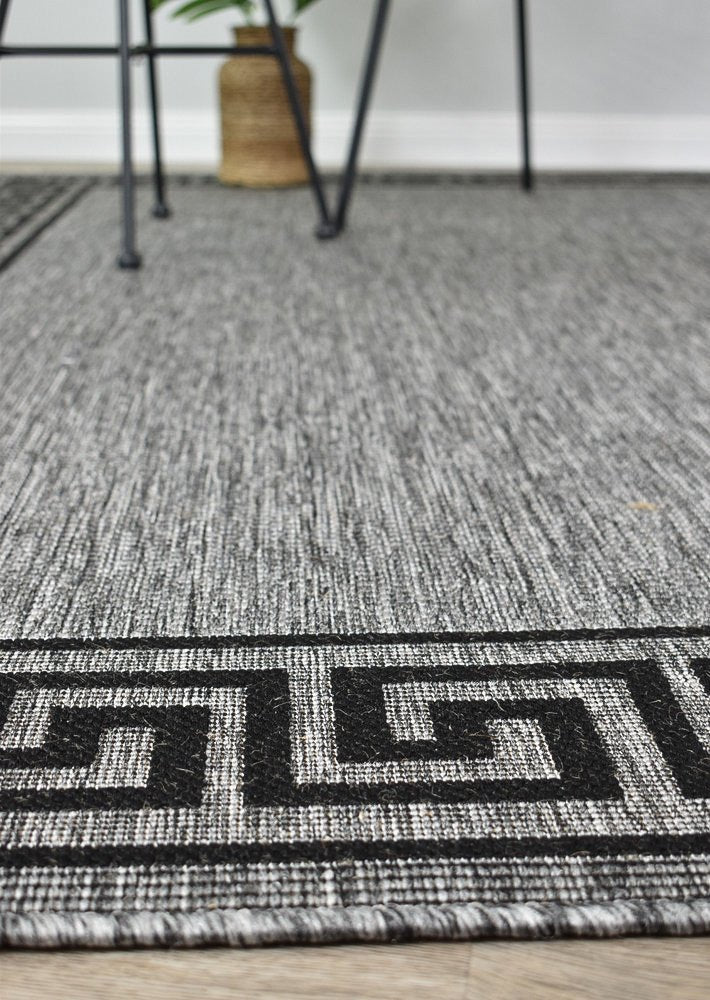 Amara Border Light Grey Outdoor Rug