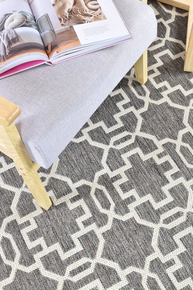 Amara Brown Cream Outdoor Rug