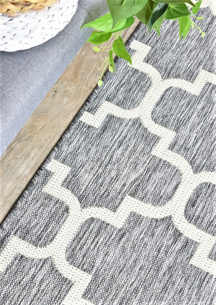 Amara Crown Light Grey Outdoor Rug