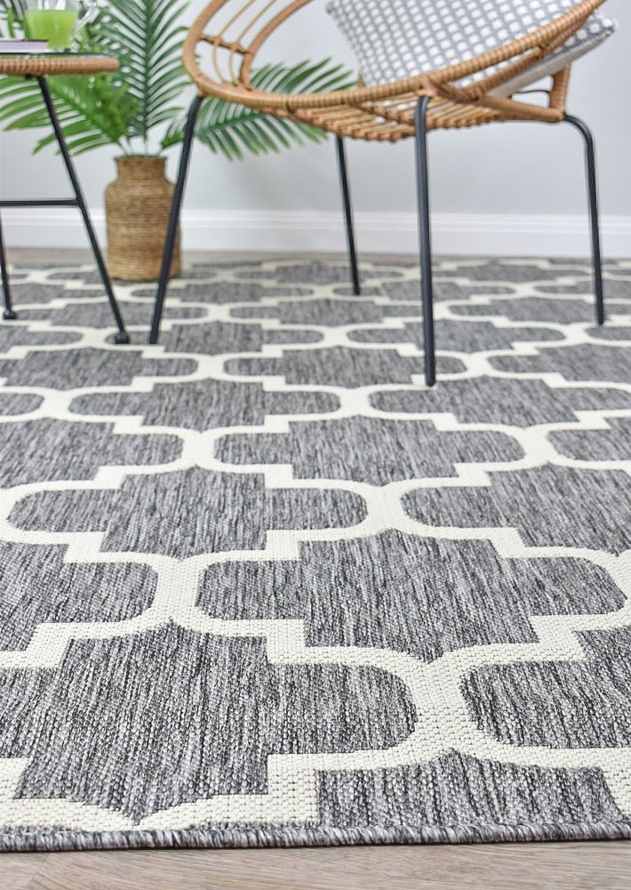 Amara Crown Light Grey Outdoor Rug