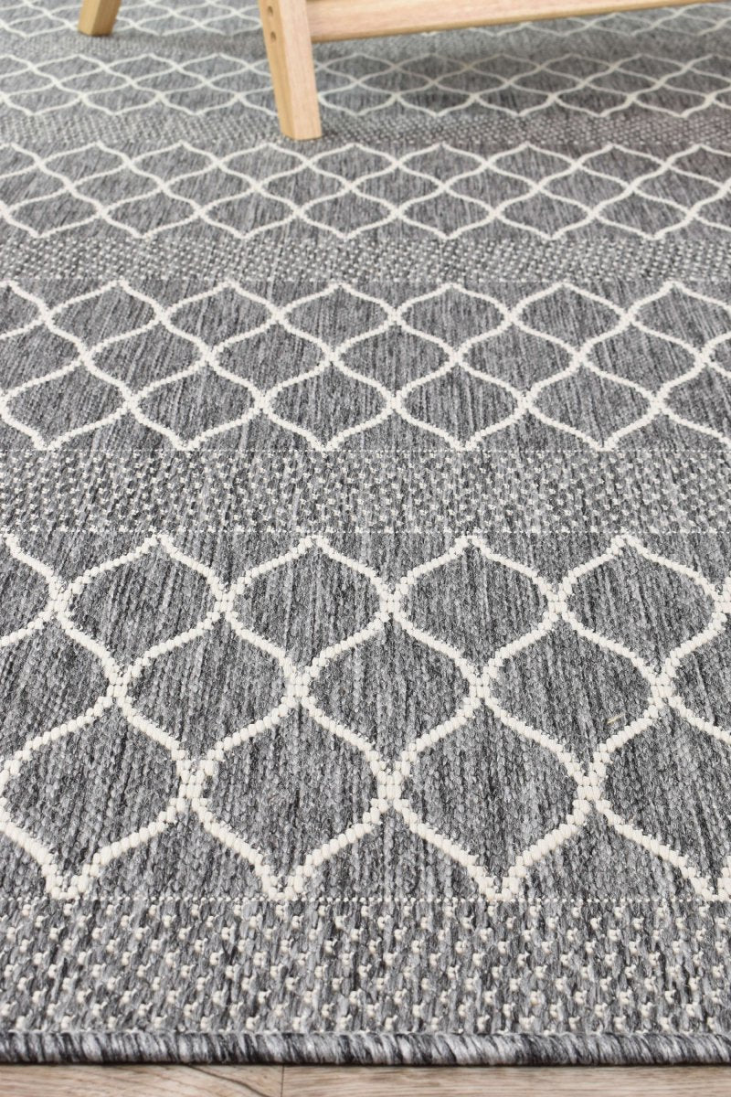 Amara Diamond Grey Outdoor Rug