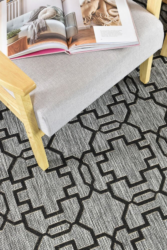 Amara Grey Black Outdoor Rug