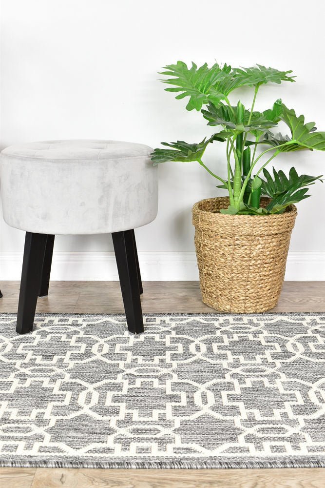 Amara Grey Cream Outdoor Rug