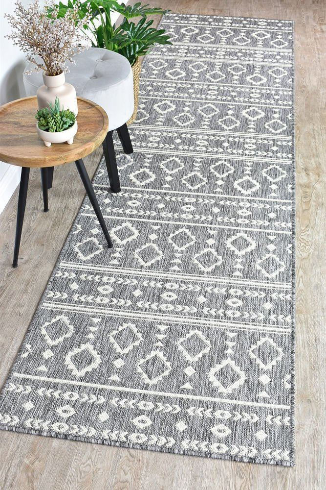 Amara Grey Cream Tribal Outdoor Rug