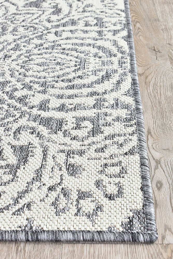 Amara Motif Grey Cream Outdoor Rug