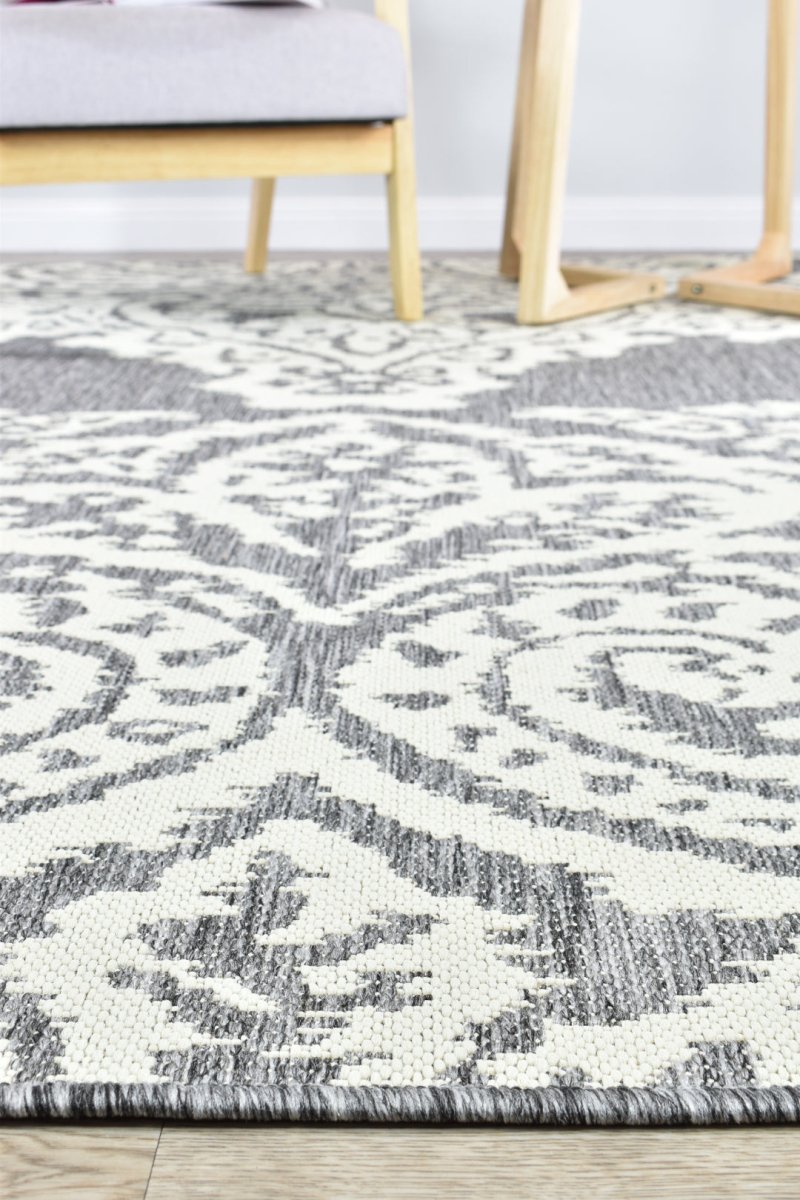 Amara Motif Grey Cream Outdoor Rug