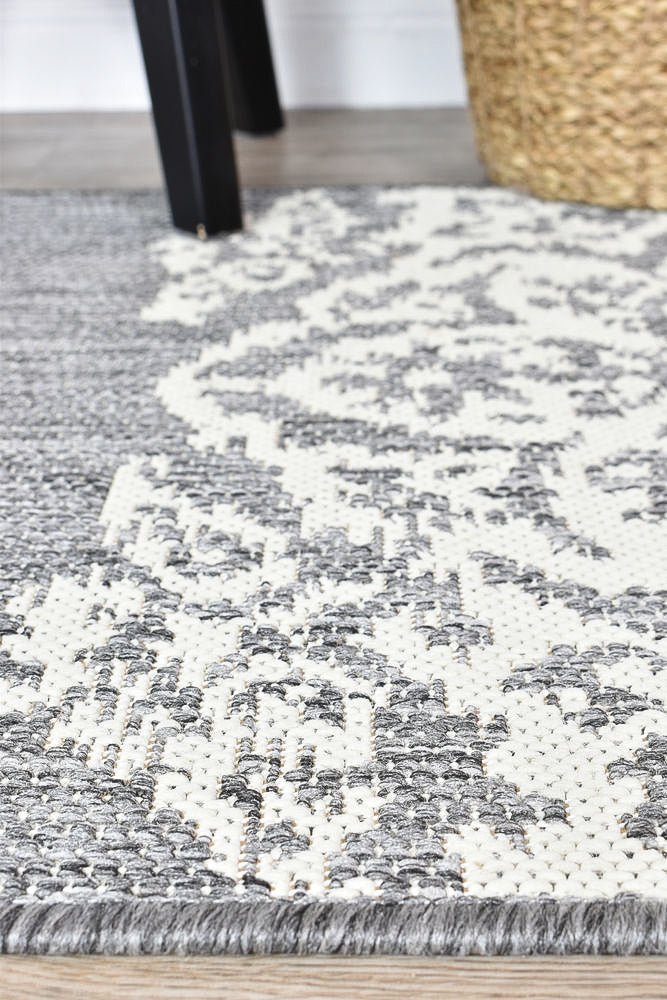 Amara Motif Grey Cream Outdoor Rug