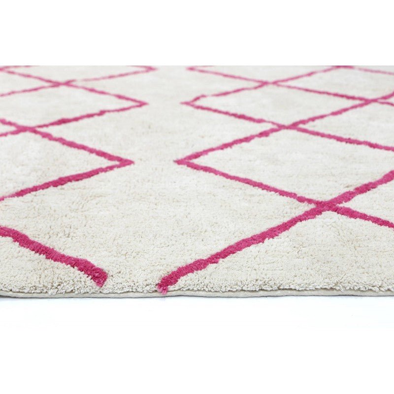 Breeze Diamond Pink Cotton Rug Area Rug | Ruggy