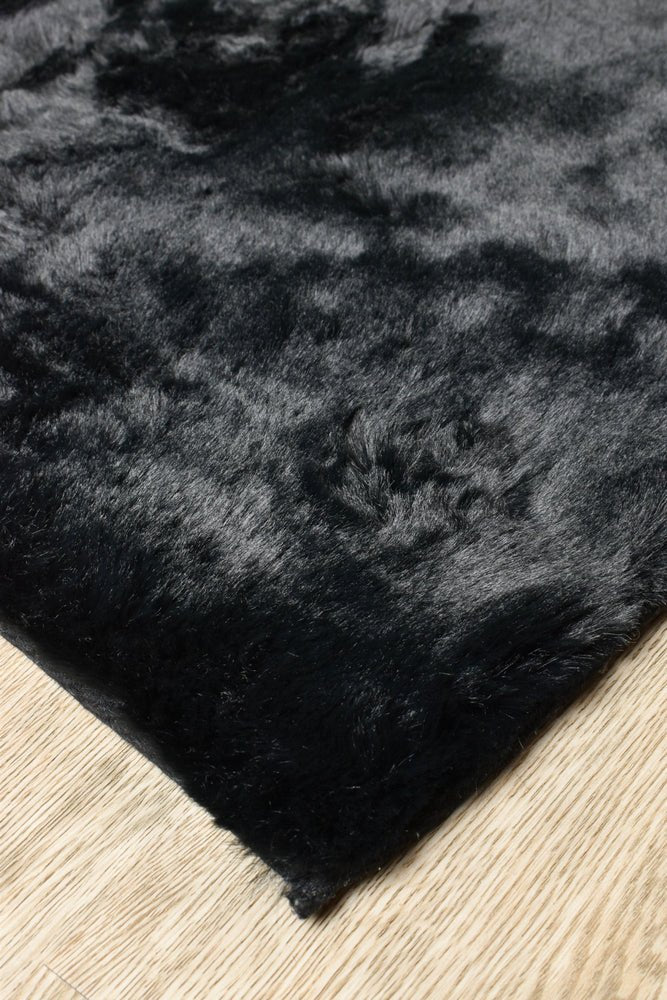 Cobar Shaggy Black Rug