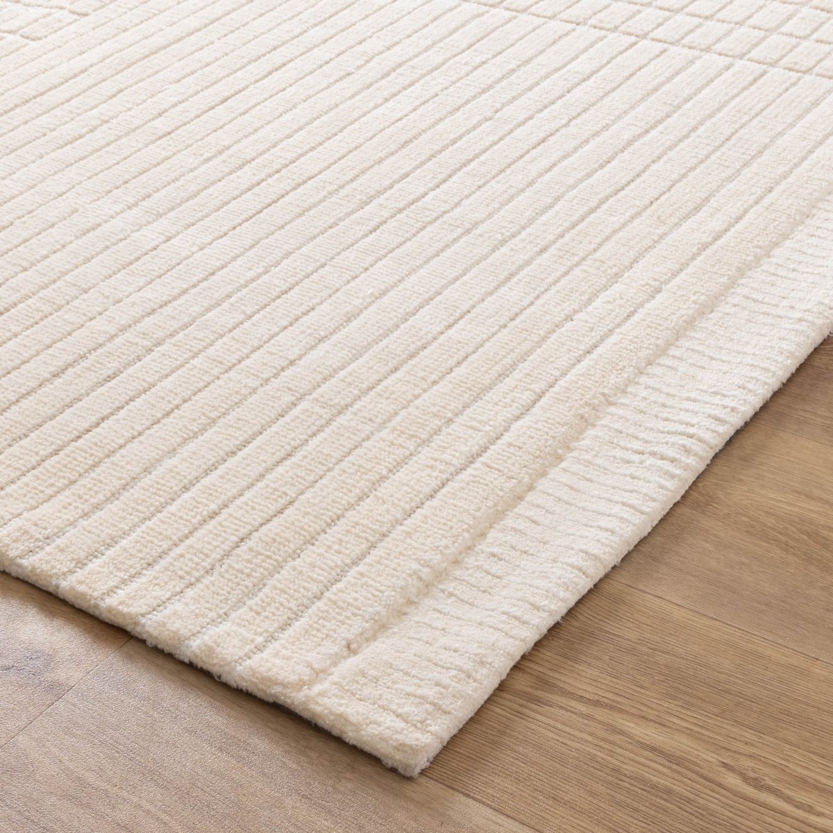 Crest Ivory Modern Rug