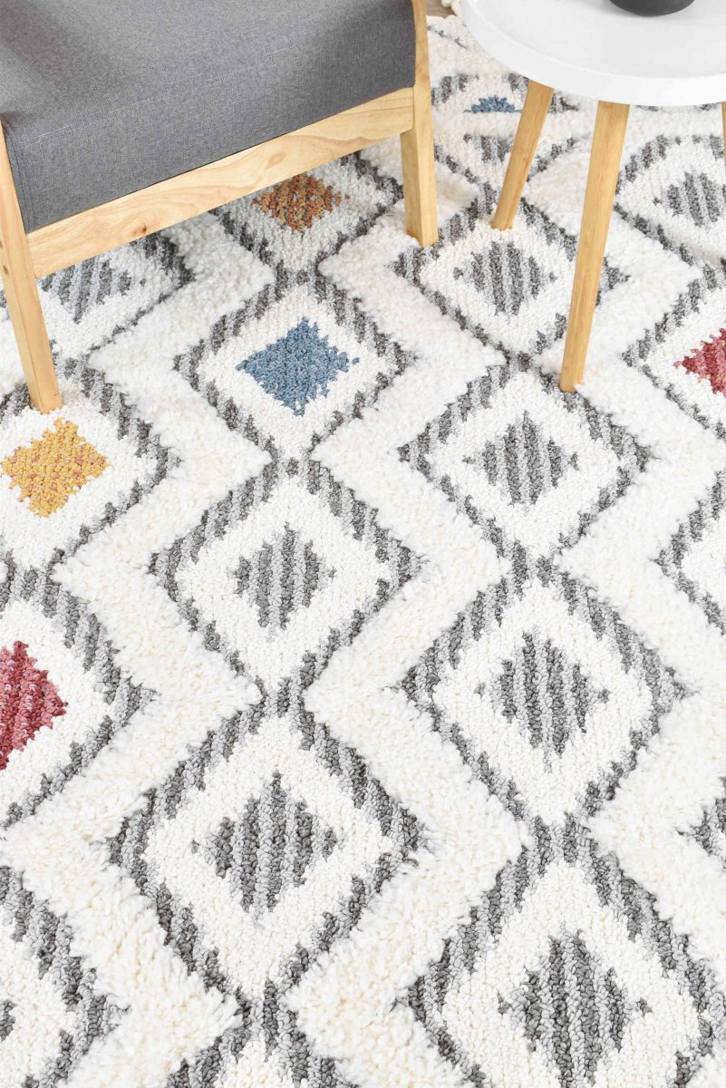 Karri Diamond Shaggy Rug