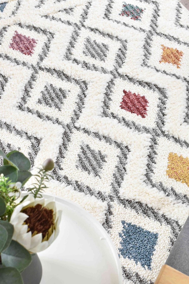 Karri Diamond Shaggy Rug