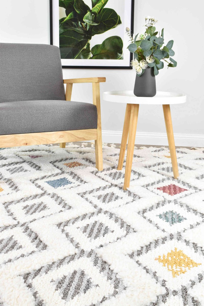 Karri Diamond Shaggy Rug