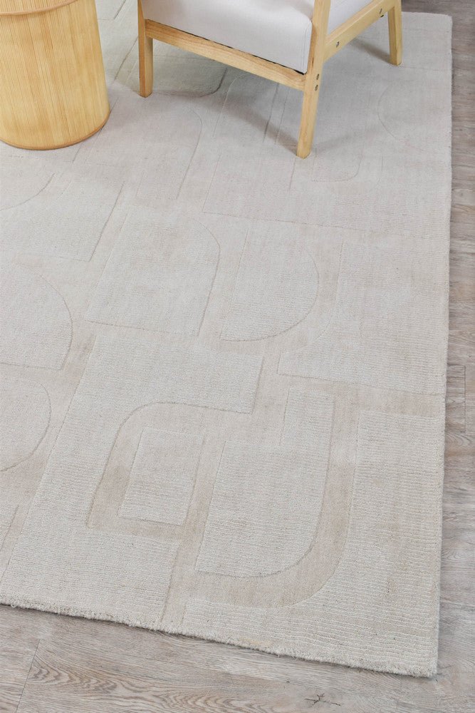 Meeka Powdered Beige Wool Rug