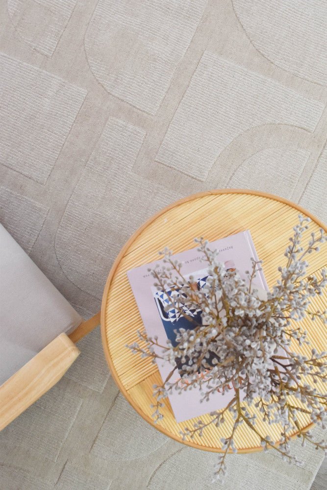 Meeka Powdered Beige Wool Rug
