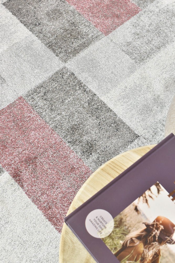 Quill Rose Labrinth Rug