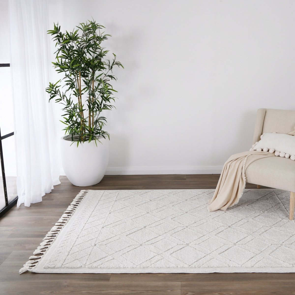 Sleek Anisa Lattice Cream Rug Area Rug | Ruggy