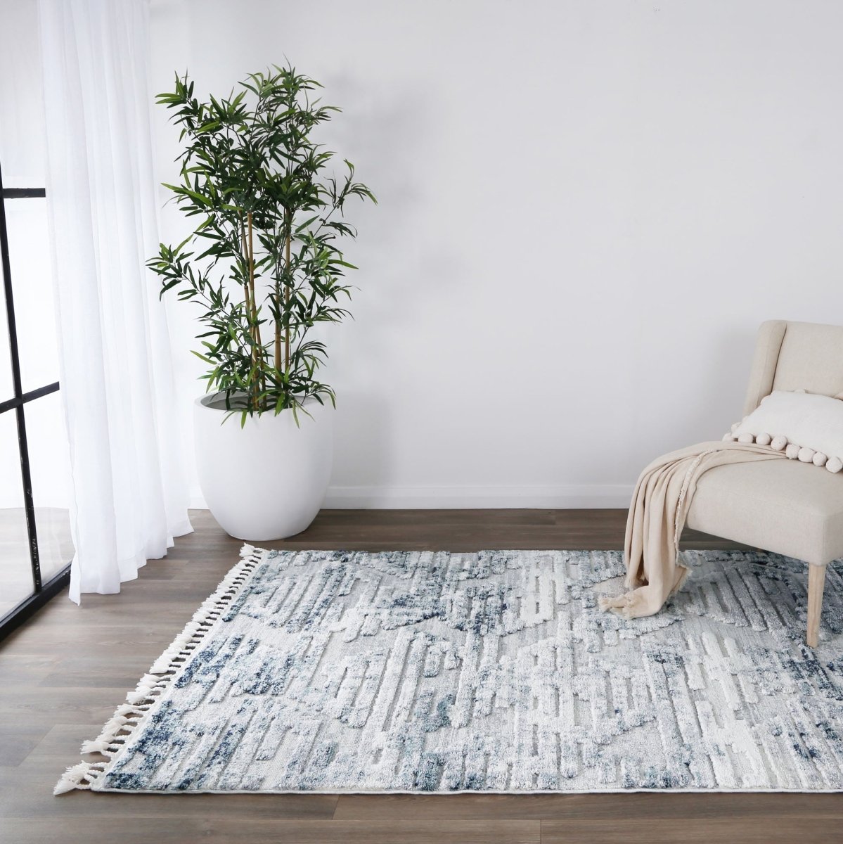 Sleek Yara Geometric Blue & Grey Rug Area Rug | Ruggy