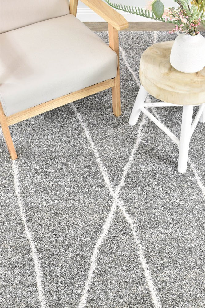 Thorne Diagonal Bedrock Shaggy Rug