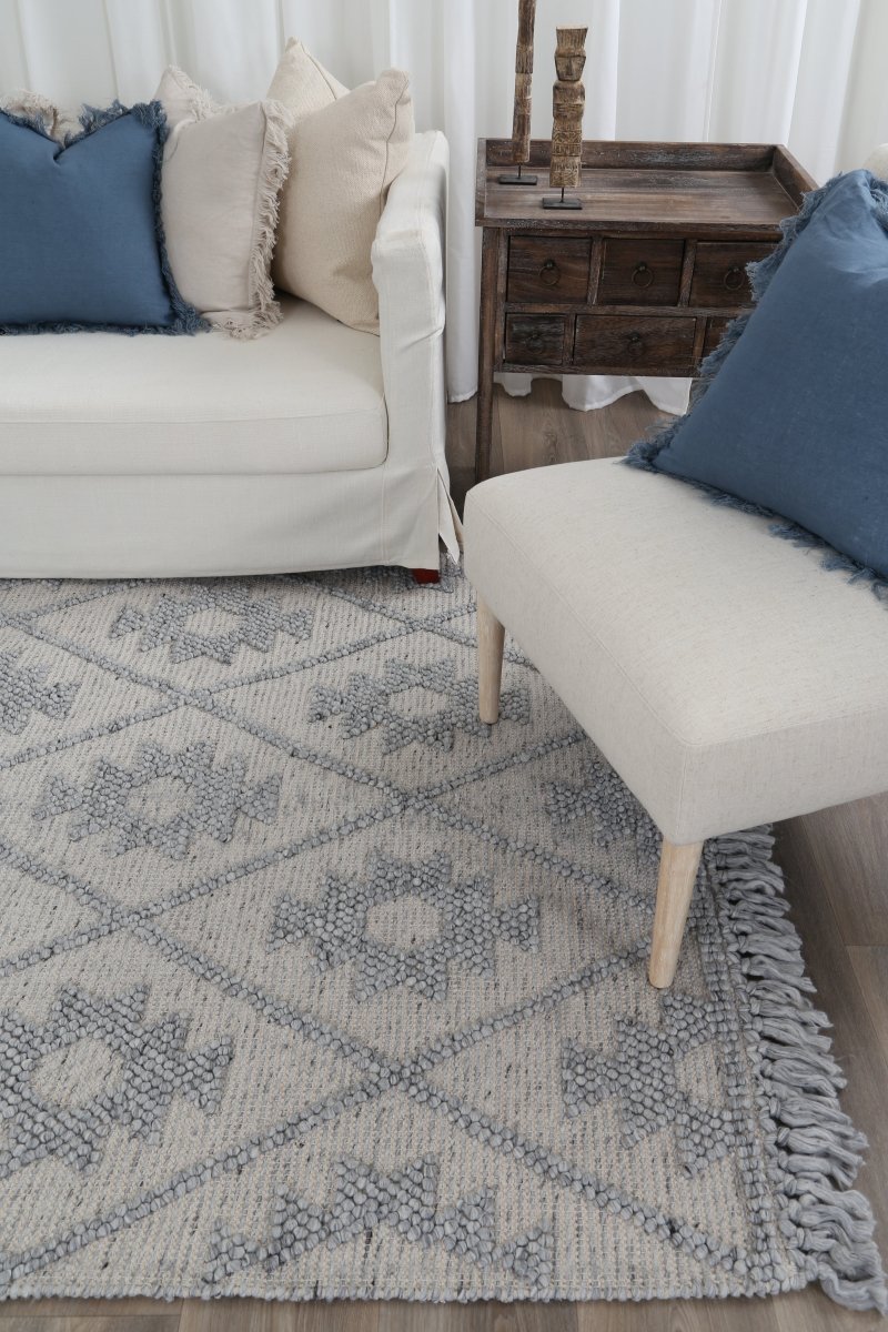 Treasure Geometric Light Grey Wool Rug Area Rug | Ruggy