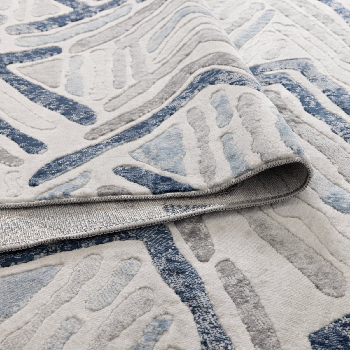 Velvet Diamond Blue Grey Modern Rug Area Rug | Ruggy