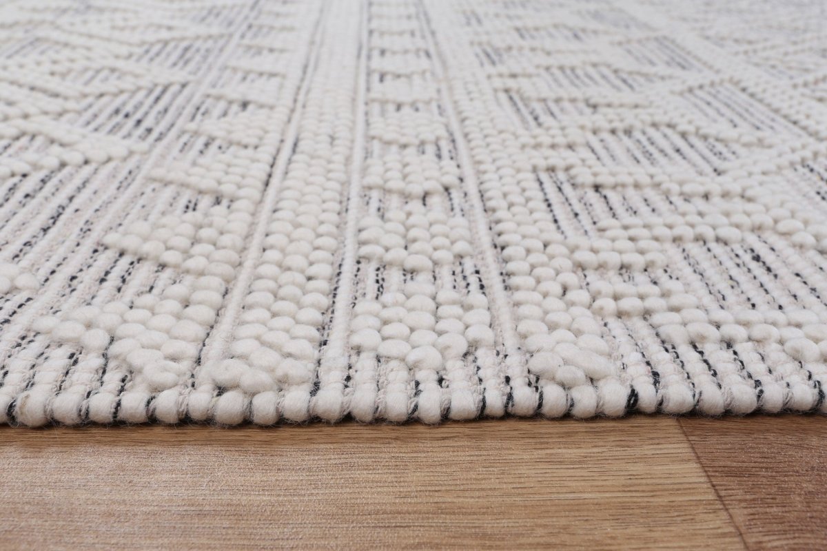 Vista Mia White & Black Wool Rug Area Rug | Ruggy