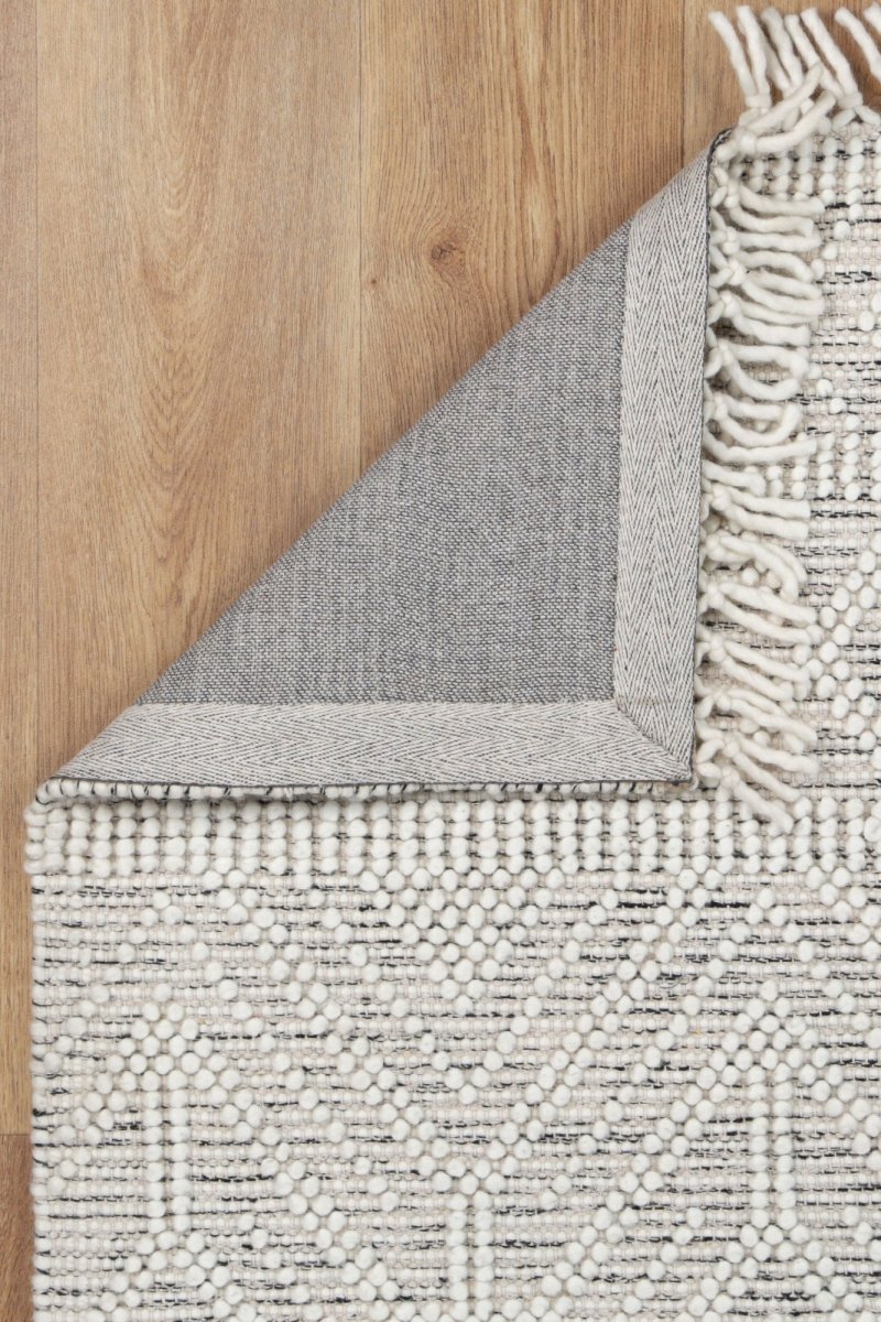 Vista Zoe White & Black Wool Rug Area Rug | Ruggy