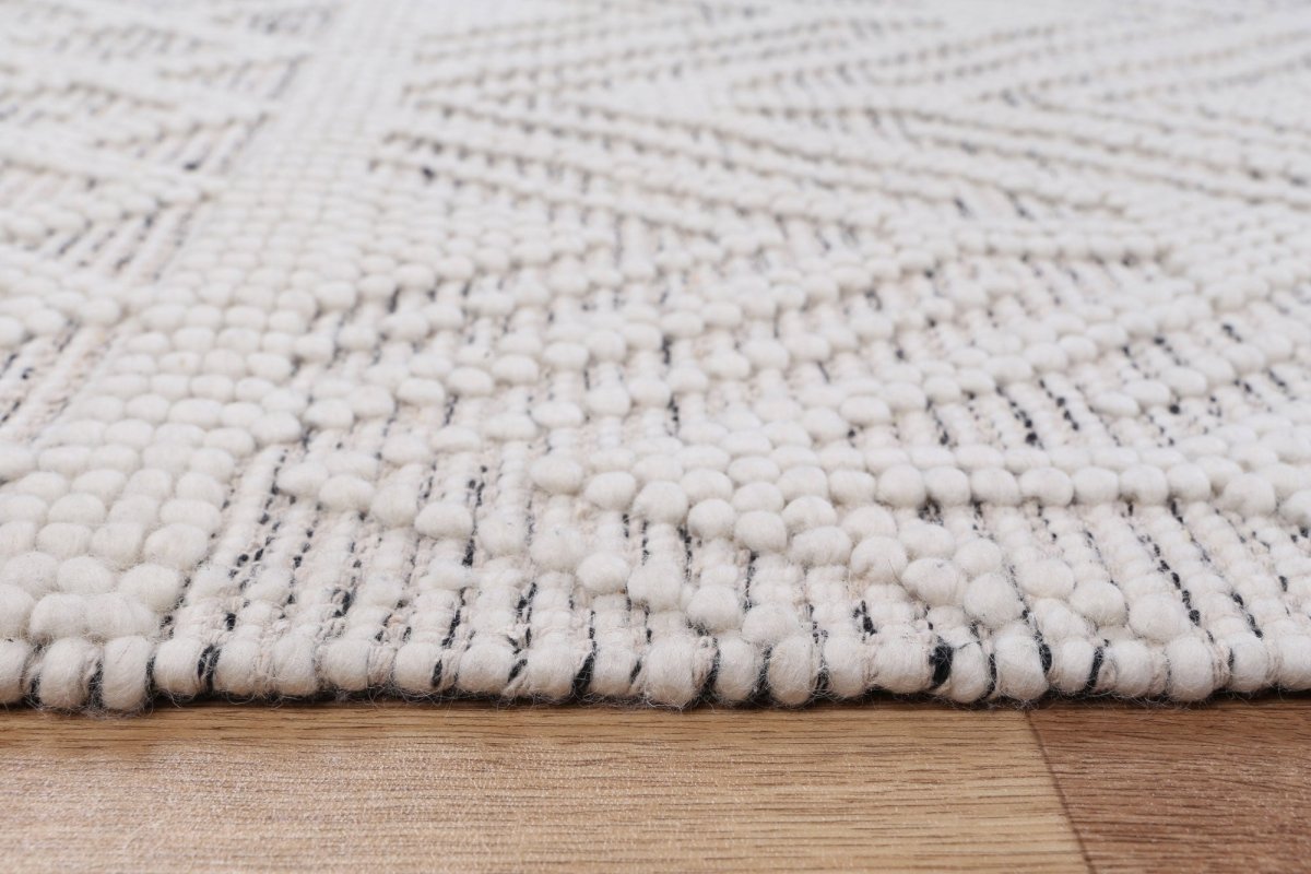 Vista Zoe White & Black Wool Rug Area Rug | Ruggy