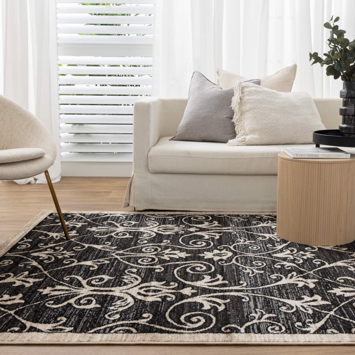 Vivid Motiffed Black Rug