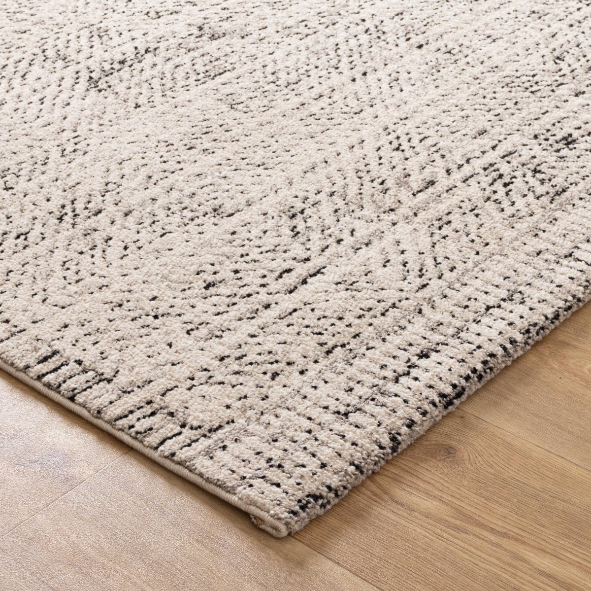 Zenda Distressed Diamonds Cream Charcoal Rug