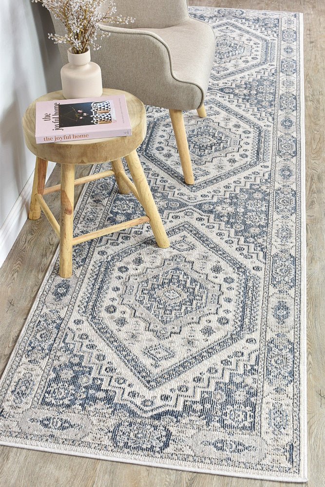 Zircon Cream Blue Traditional Rug