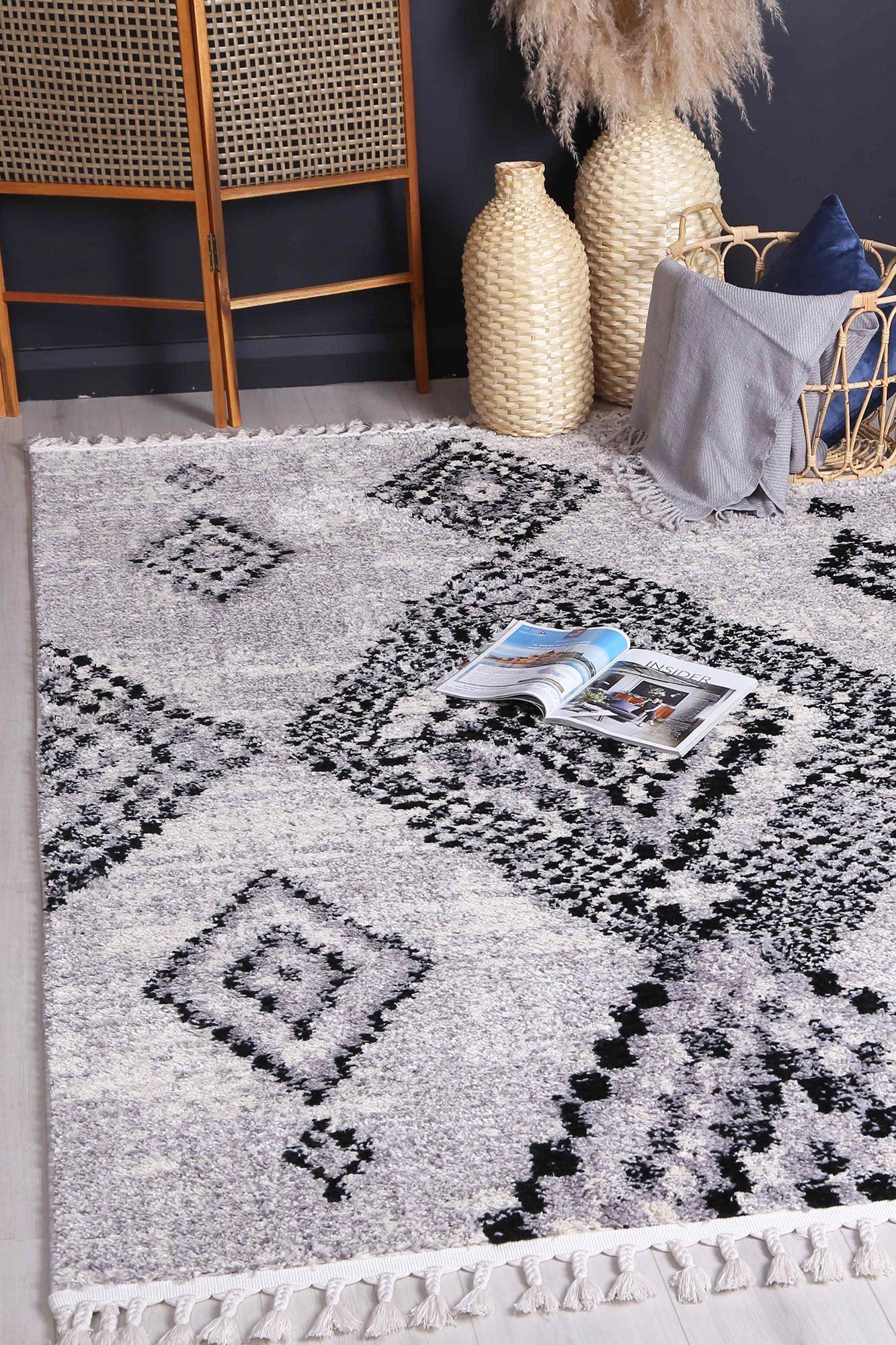 Pristine Grey Boho Diamond Rug - Ruggy