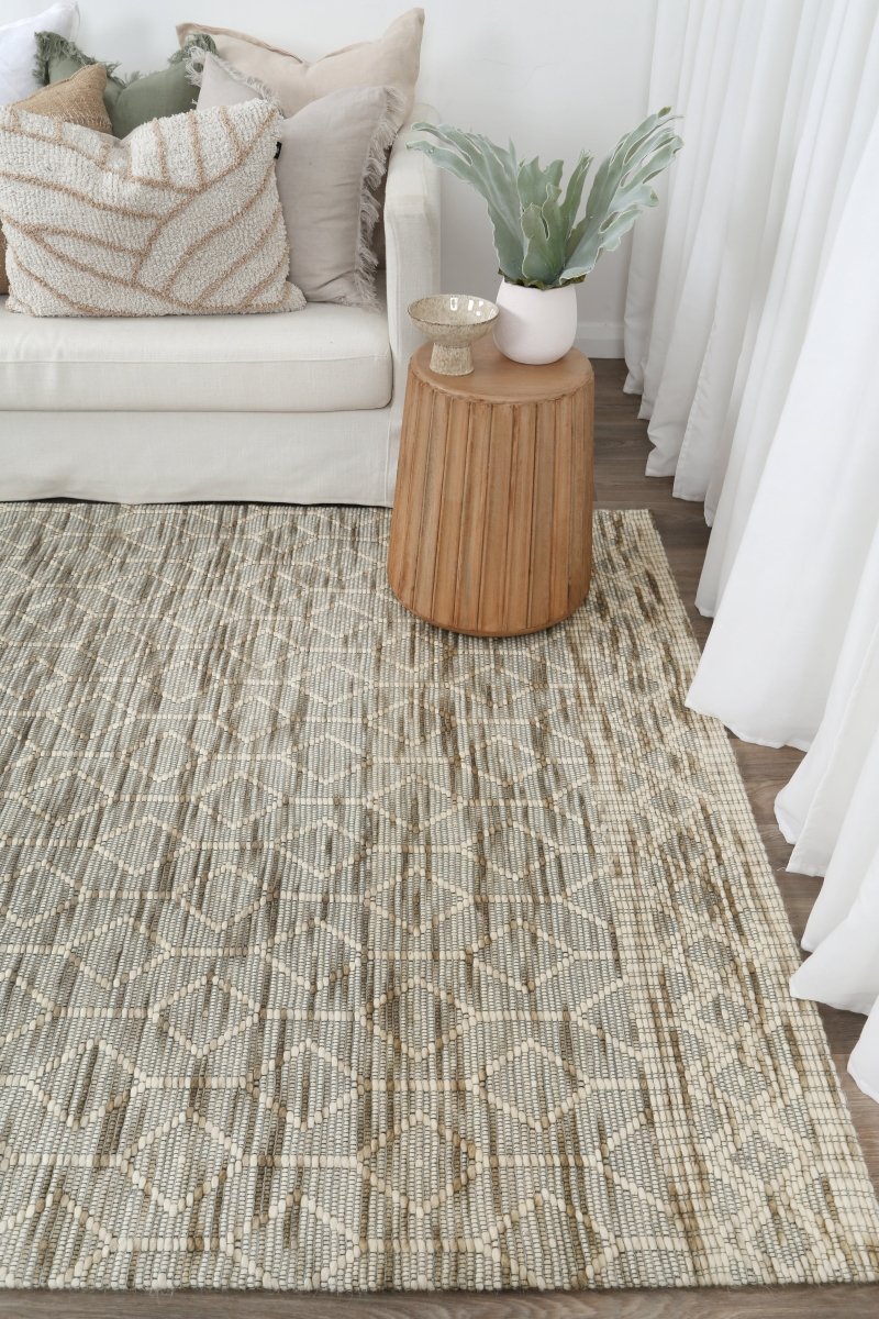 Dulcet Lattice Moss Wool Rug - Ruggy