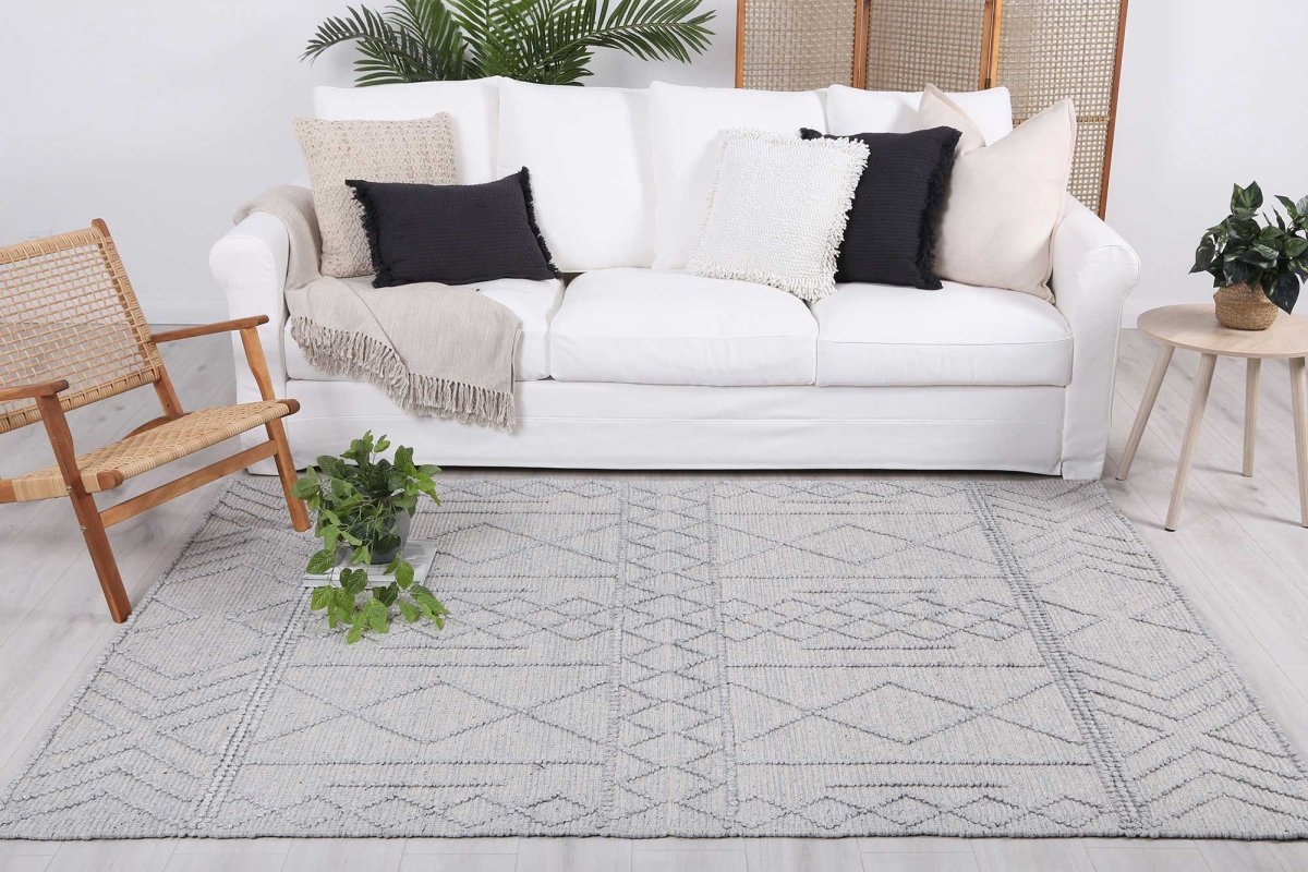 Lavish Diamond Tribal Grey Wool Rug - Ruggy