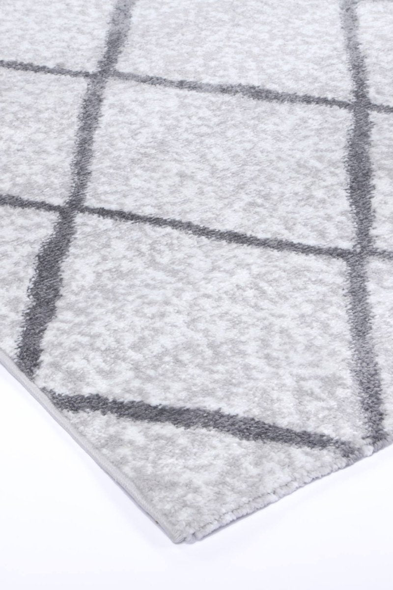 Limerence Diamond Silver Rug - Ruggy