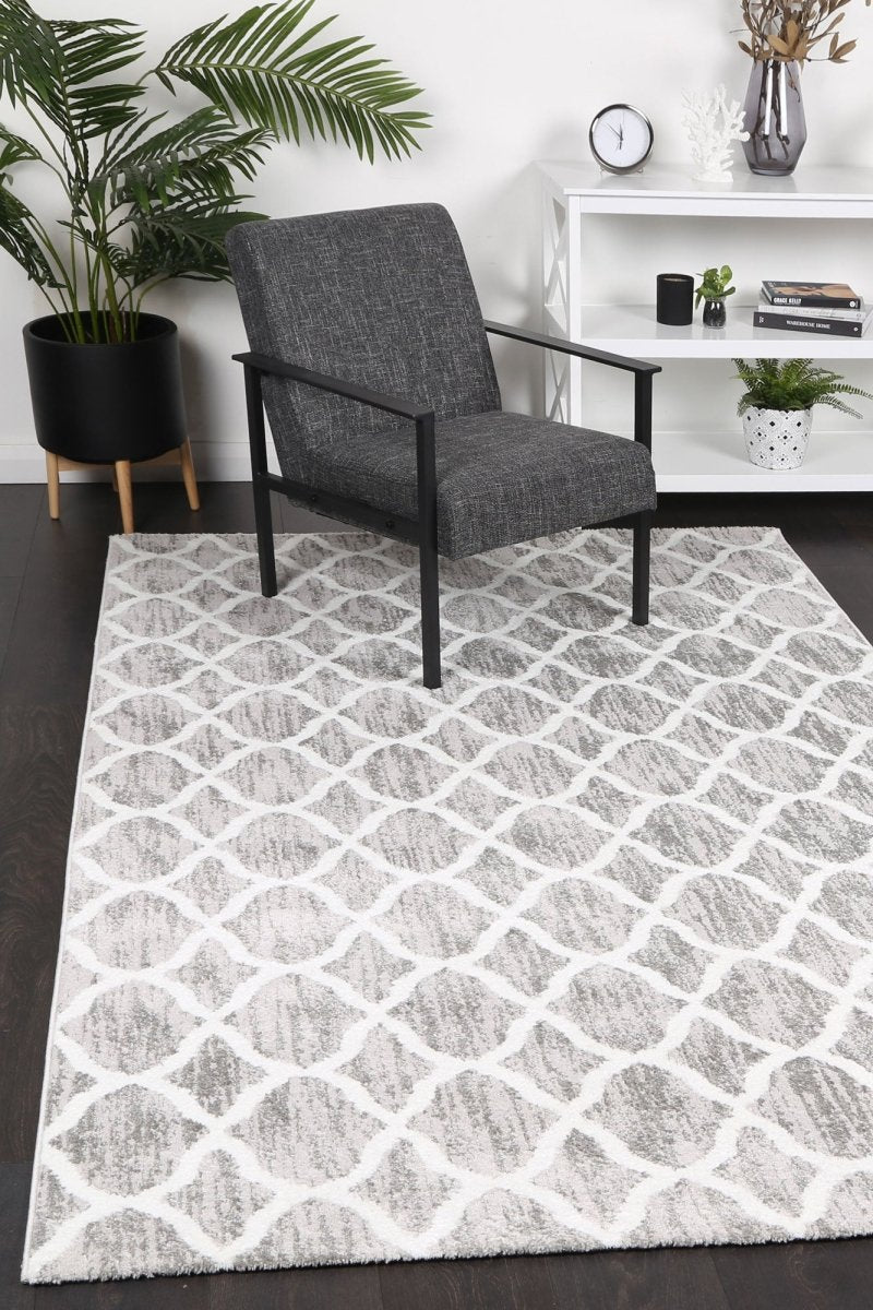 Limerence Lattice Silver Rug - Ruggy