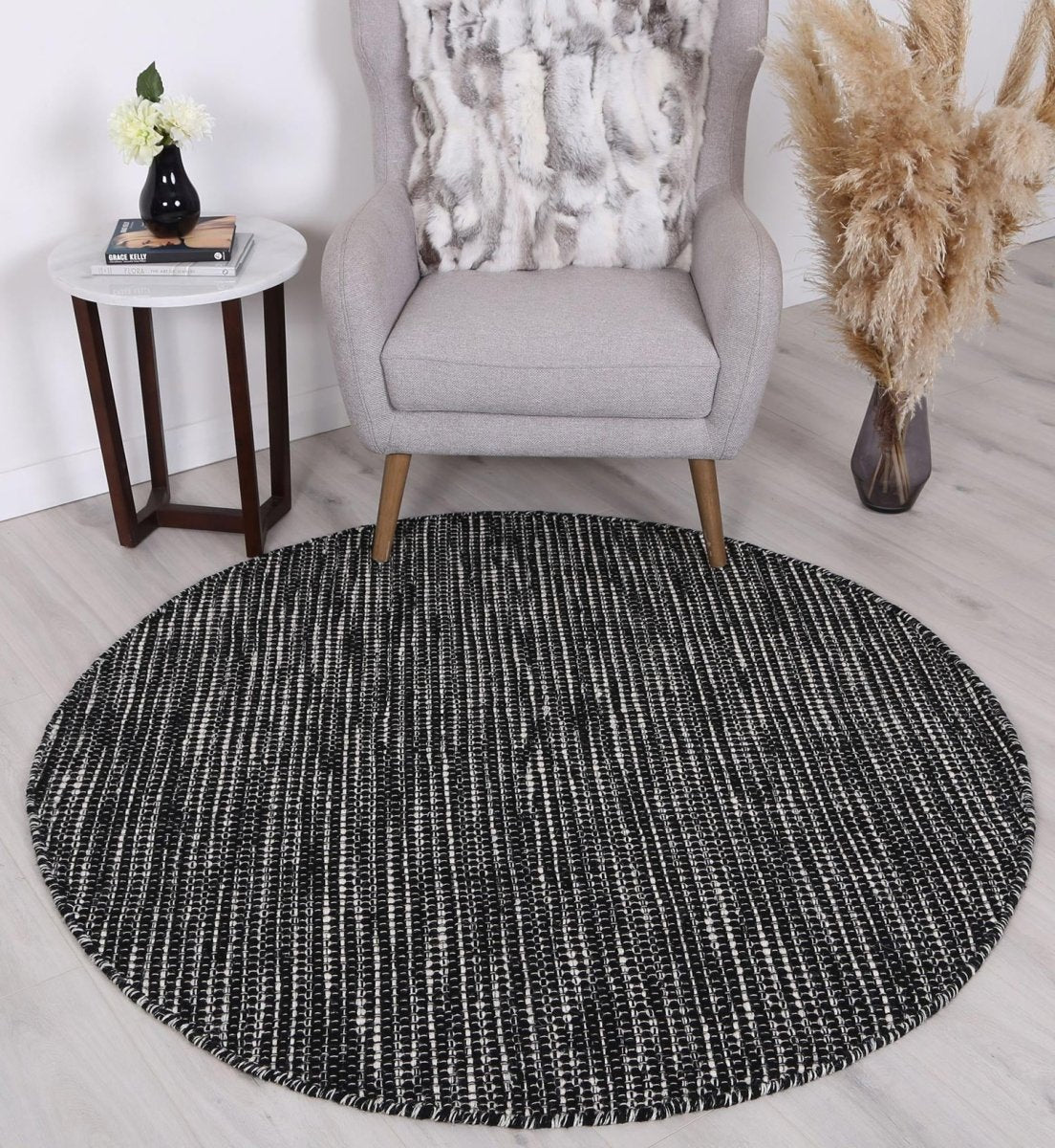 Majesty Black White Reversible Wool Round Rug - Ruggy