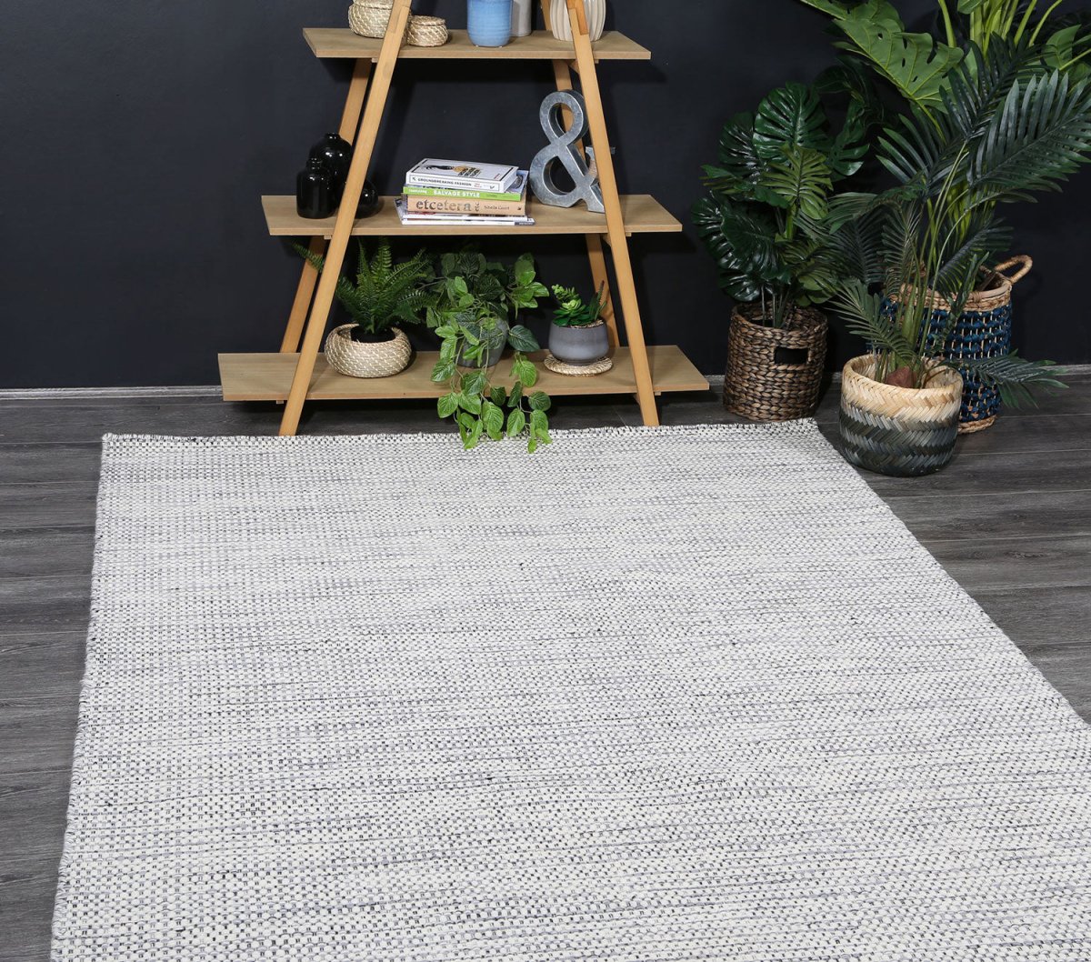 Majesty Grey Reversible Wool Rug - Ruggy