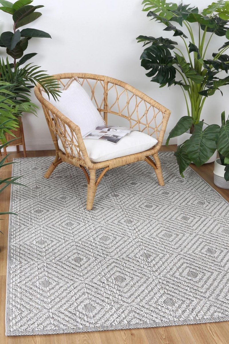 Marique Fugui Grey Geometric Flatweave Rug - Ruggy