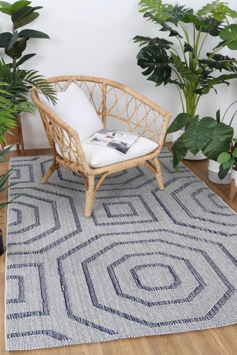 Marique Hale Charcoal Geometric Flatweave Rug - Ruggy