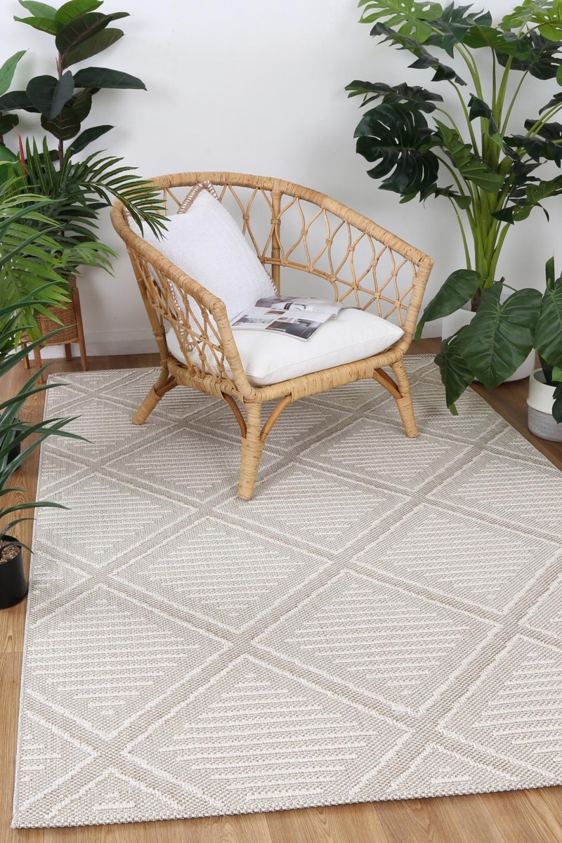 Marique Kenilorea Beige Geometric Flatweave Rug - Ruggy