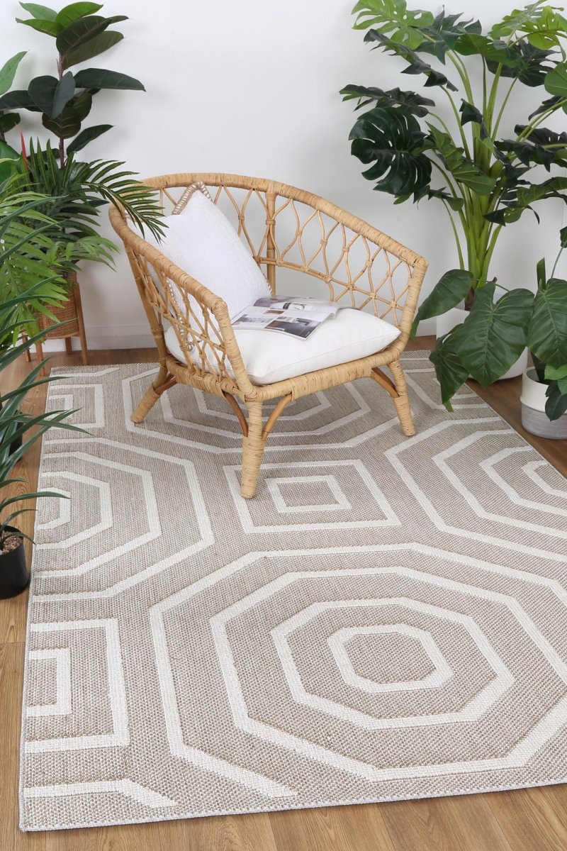 Marique Lui Beige Geometric Flatweave Rug - Ruggy