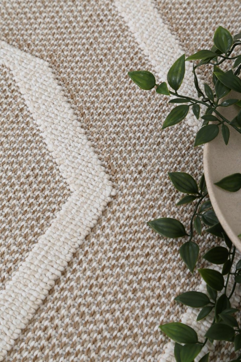 Marique Lui Beige Geometric Flatweave Rug - Ruggy